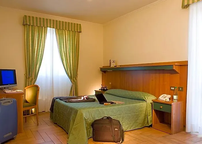 Castle Hotel